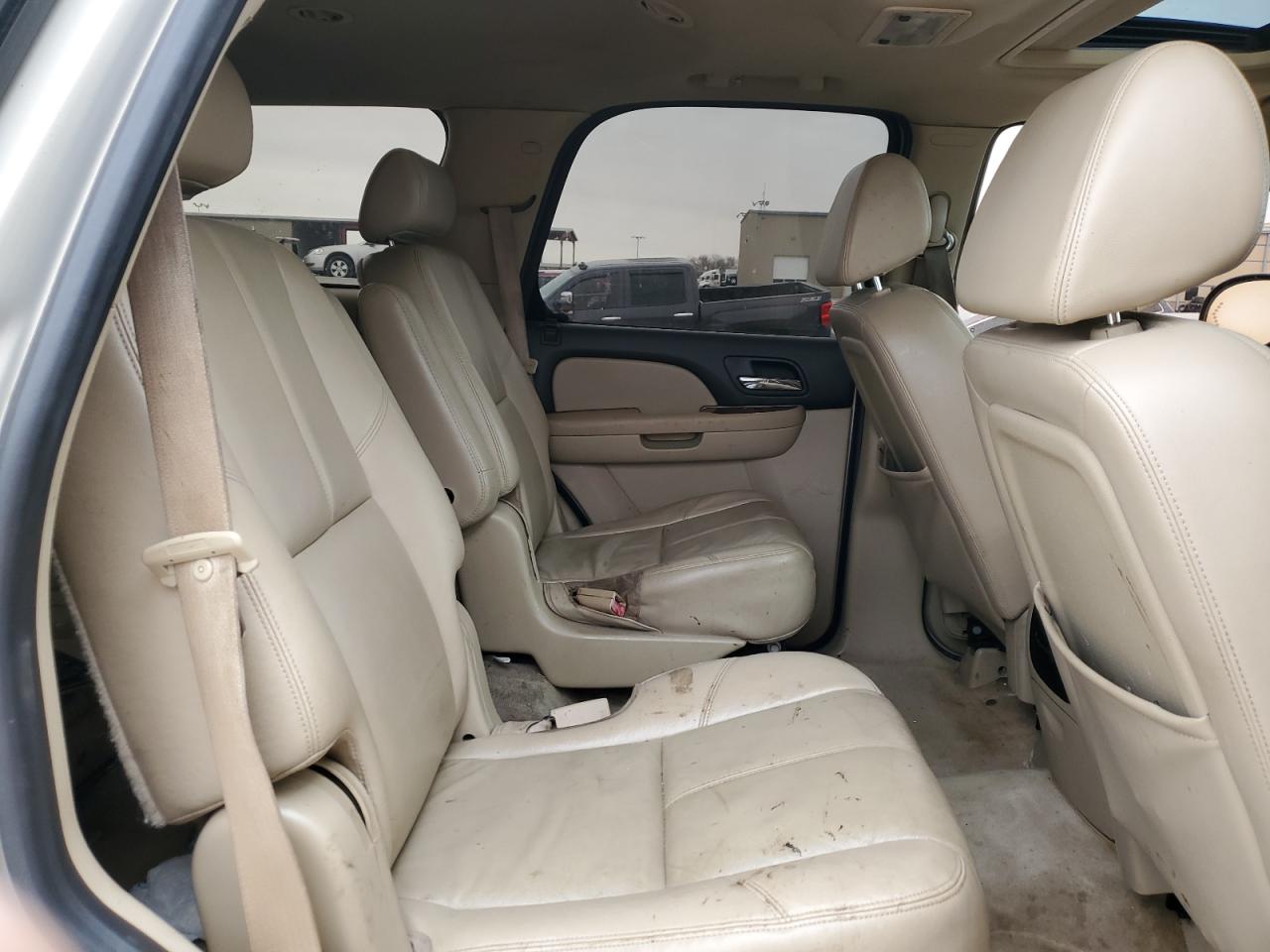 2008 Chevrolet Tahoe - Image 11