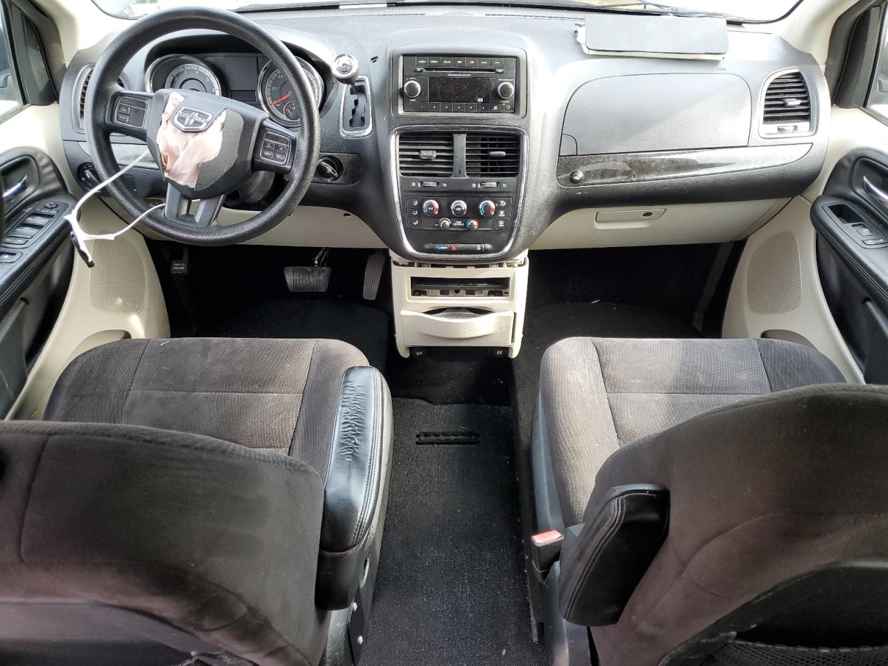2014 Dodge Caravan - Image 8