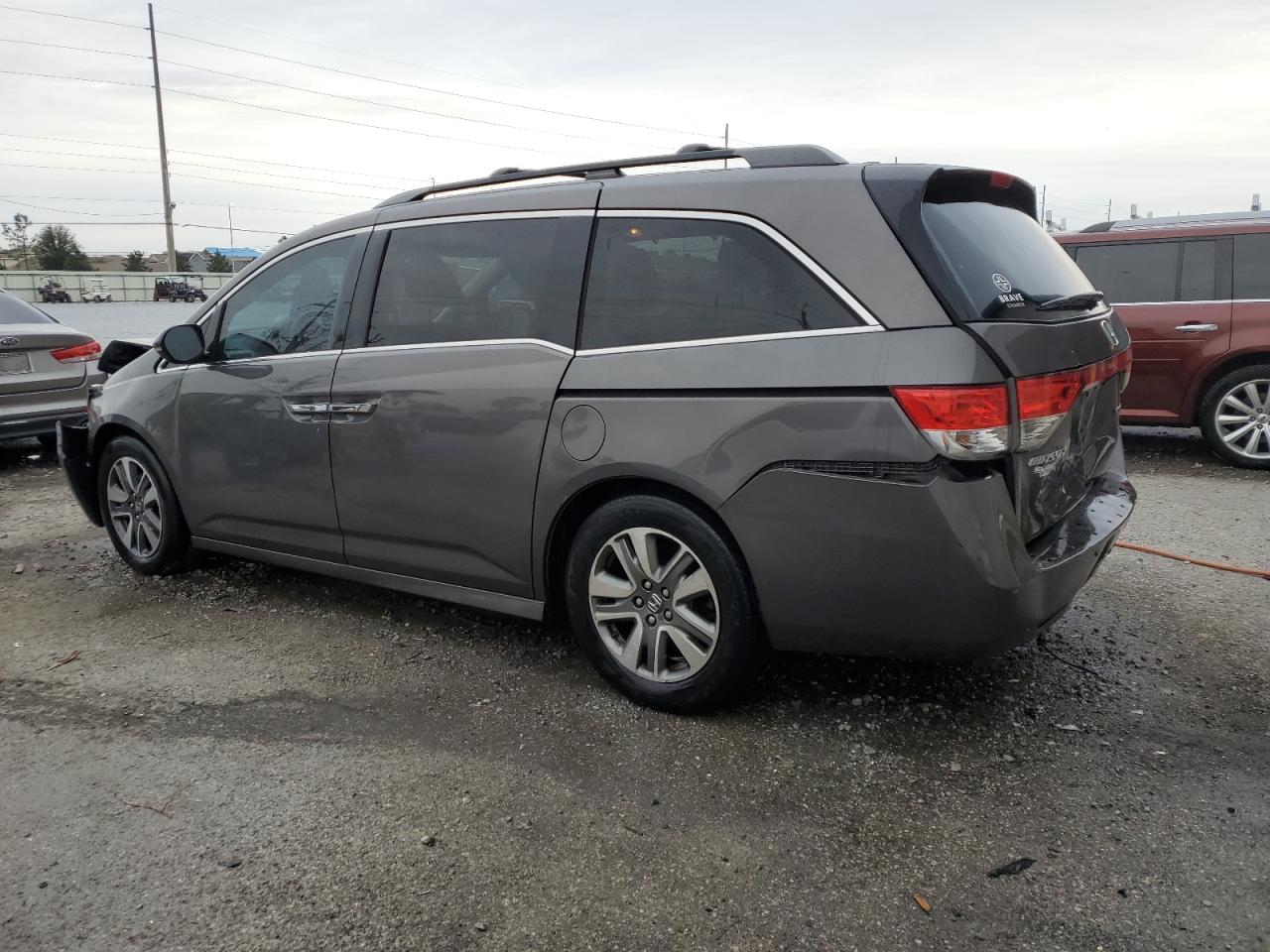 2016 Honda Odyssey - Image 2