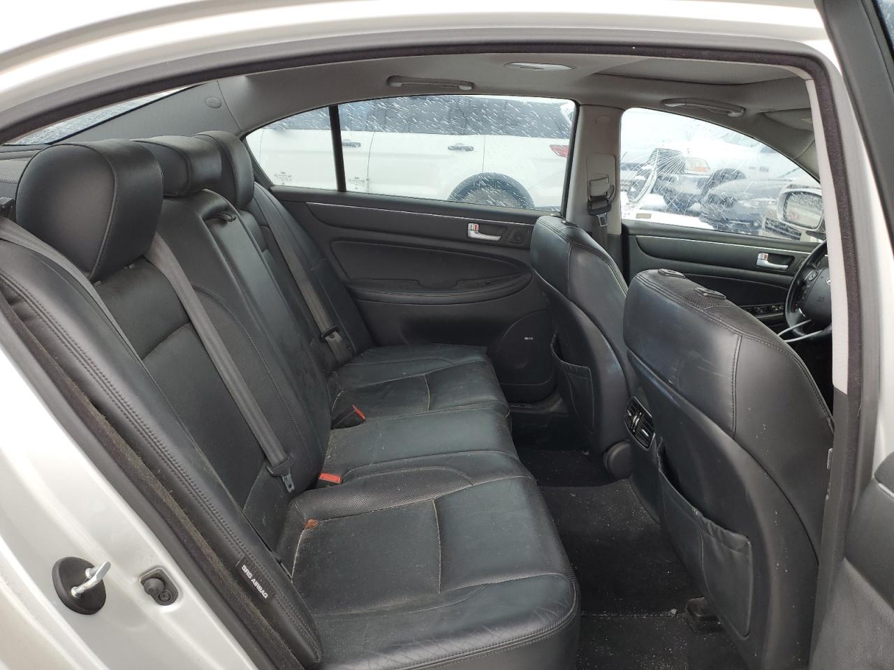 2012 Hyundai Genesis - Image 10