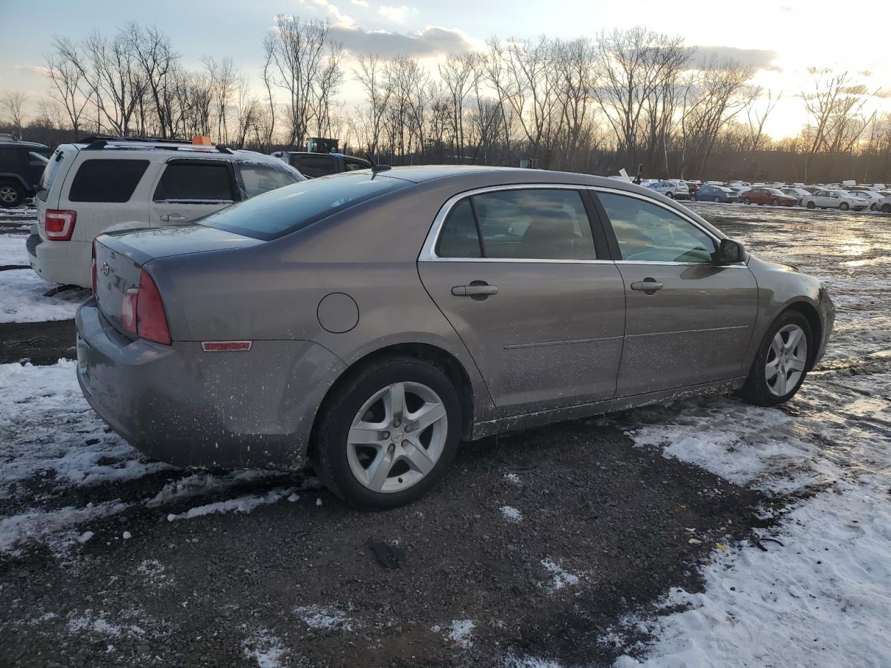 2010 Chevrolet Malibu - Image 3