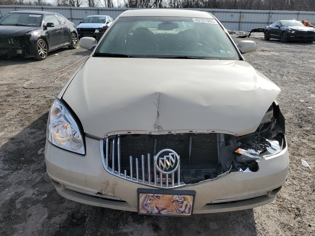 2011 Buick Lucerne - Image 5