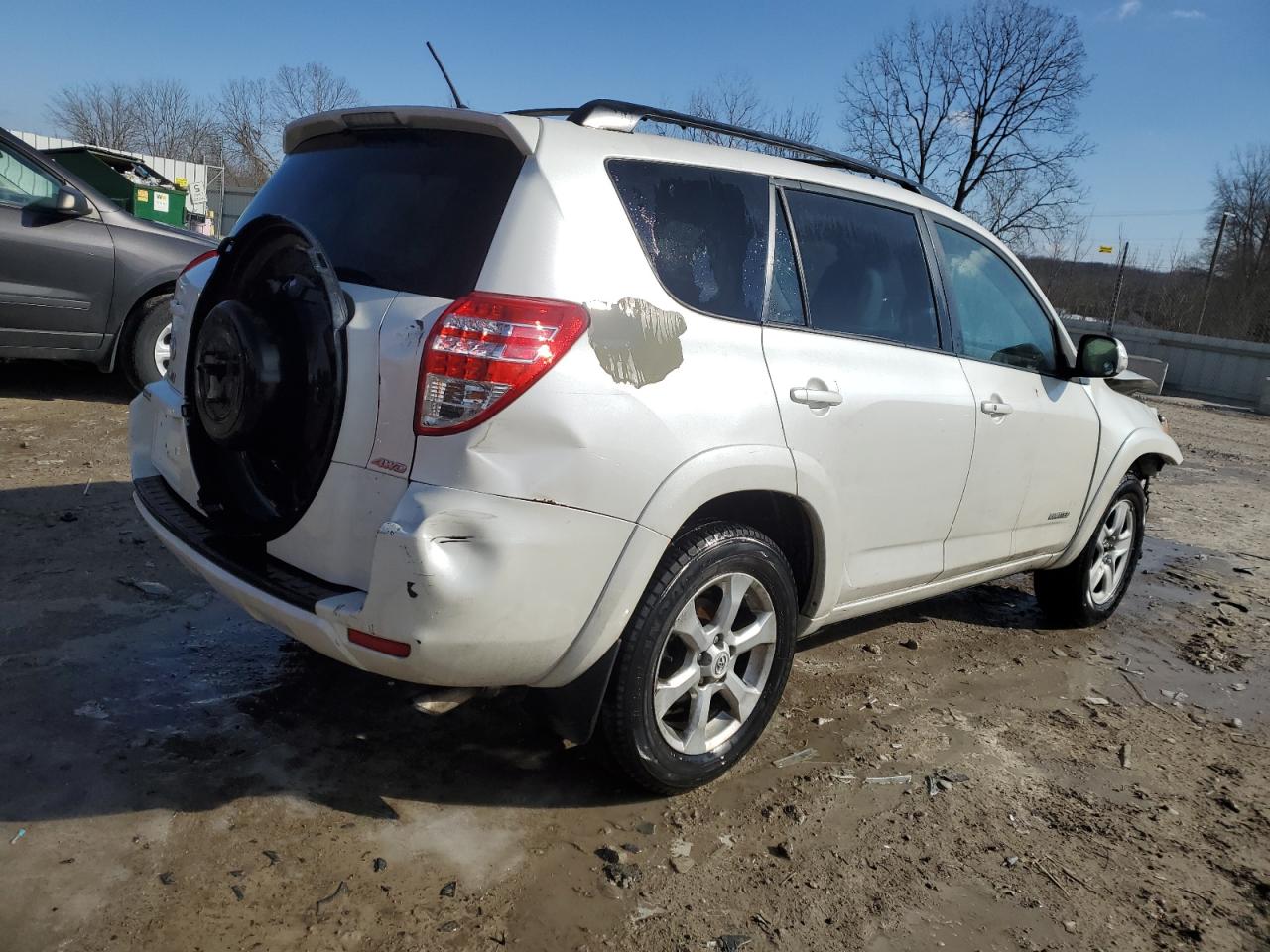 2011 Toyota RAV 4 - Image 3