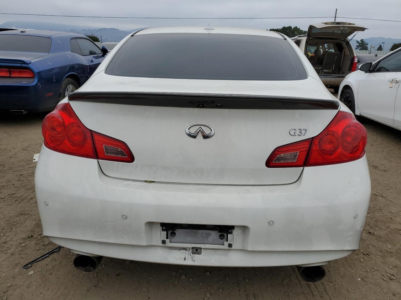 2011 Infiniti G - Image 6