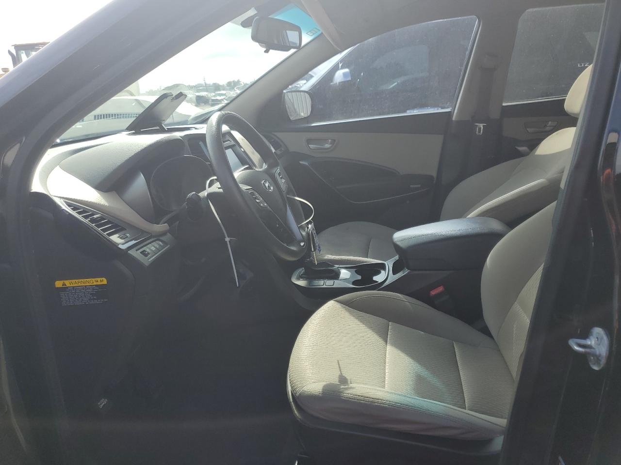 2017 Hyundai Santa Fe - Image 7