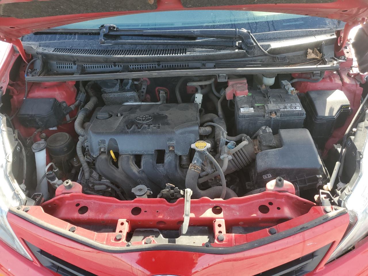 2013 Toyota Yaris - Image 11