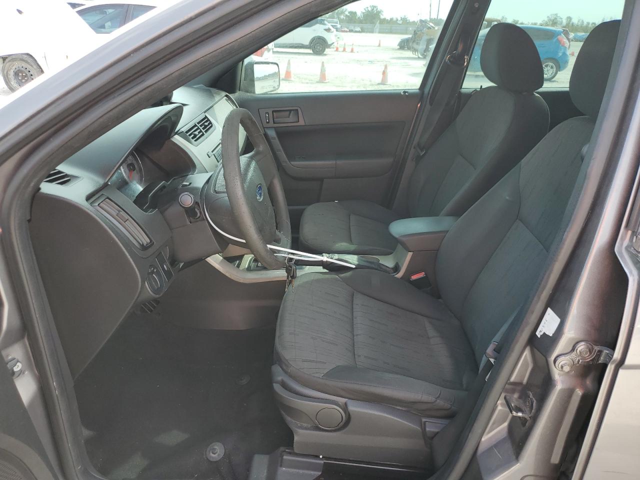 2010 Ford Focus - Image 7