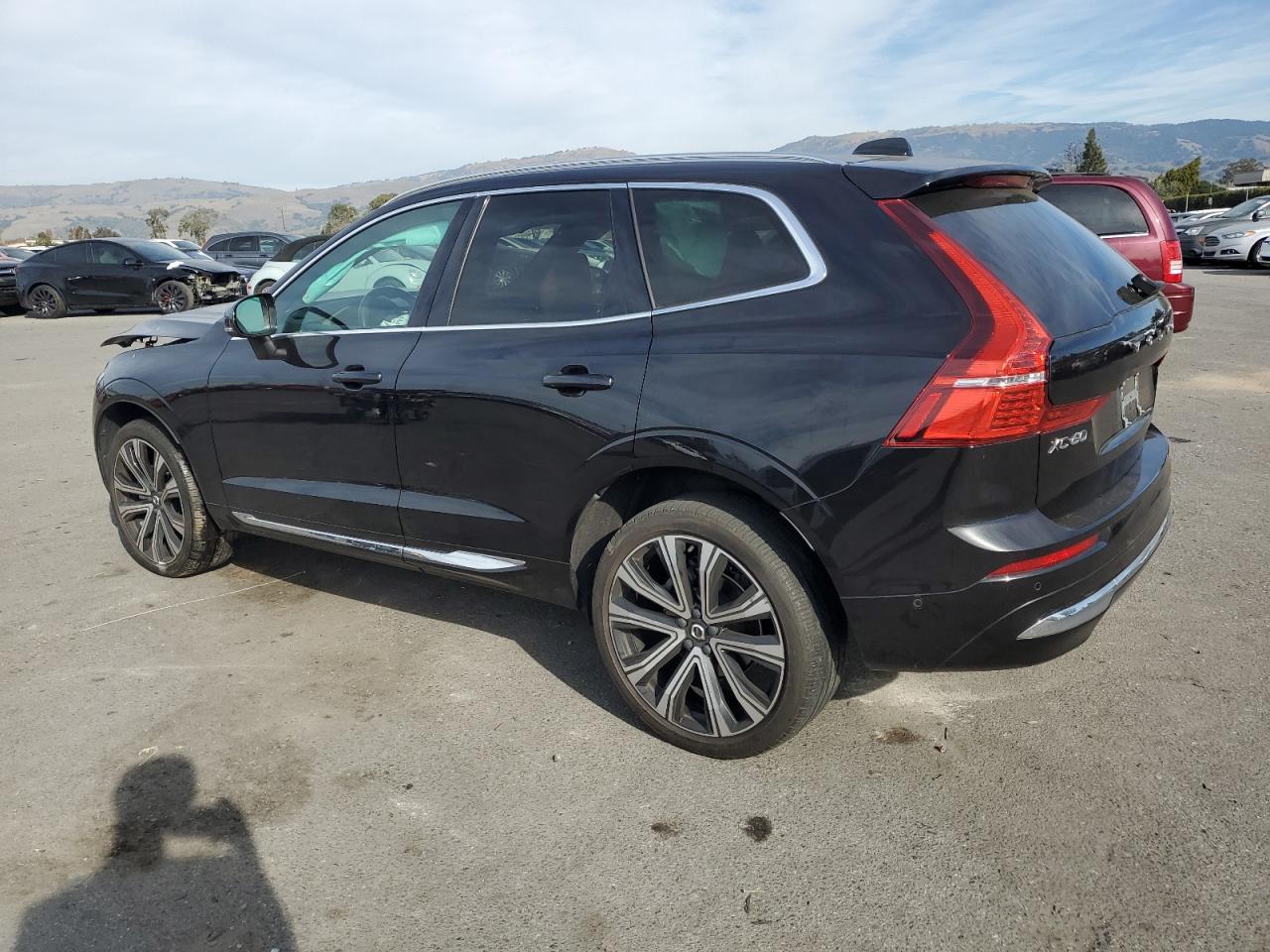 2023 Volvo XC60 - Image 2