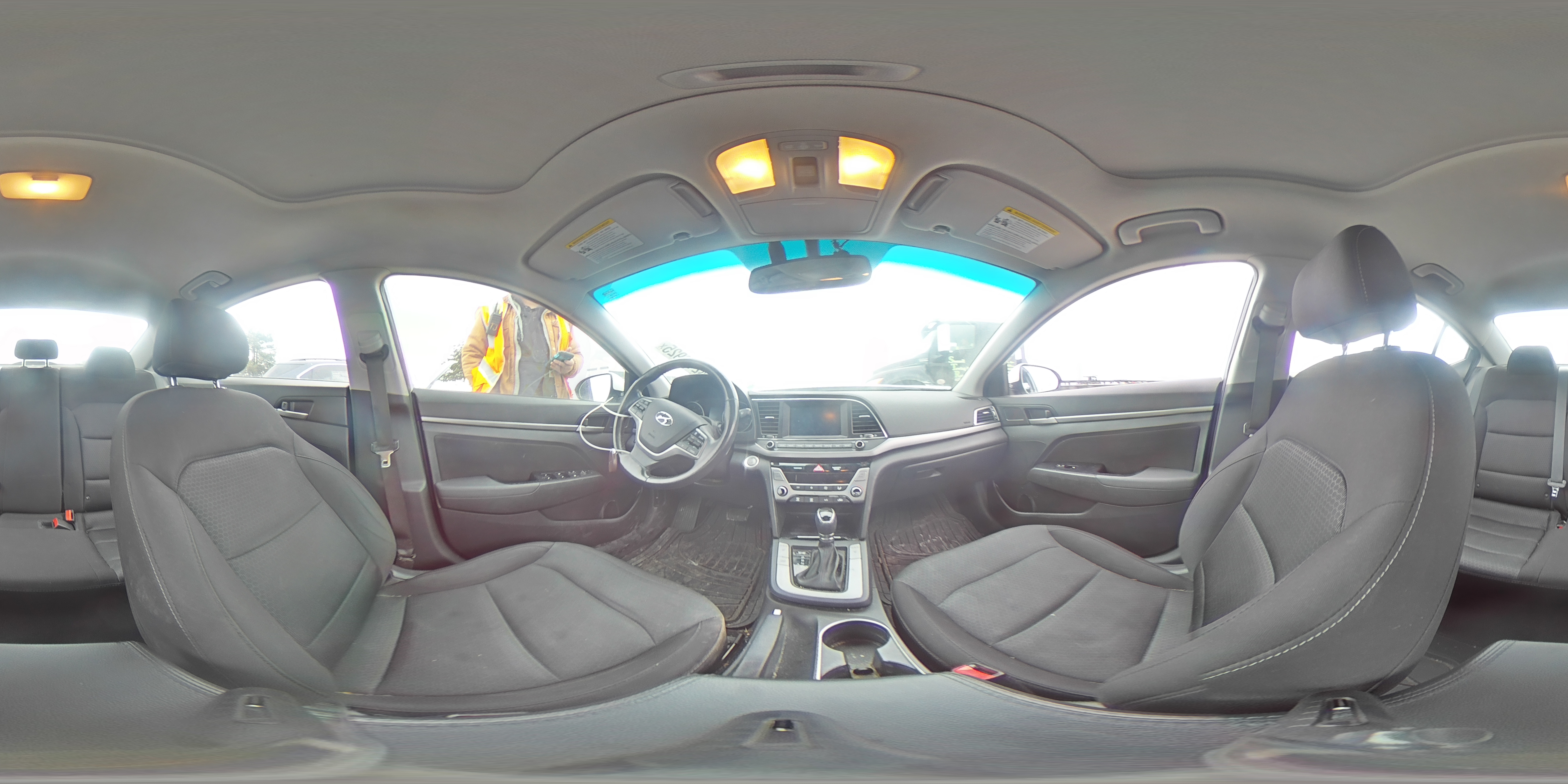 2017 Hyundai Elantra - Image 13