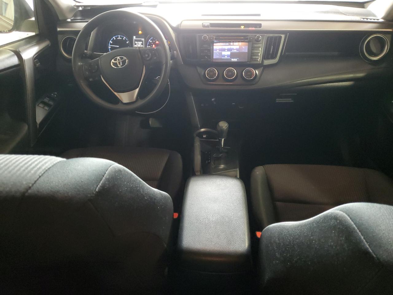 2017 Toyota RAV 4 - Image 8