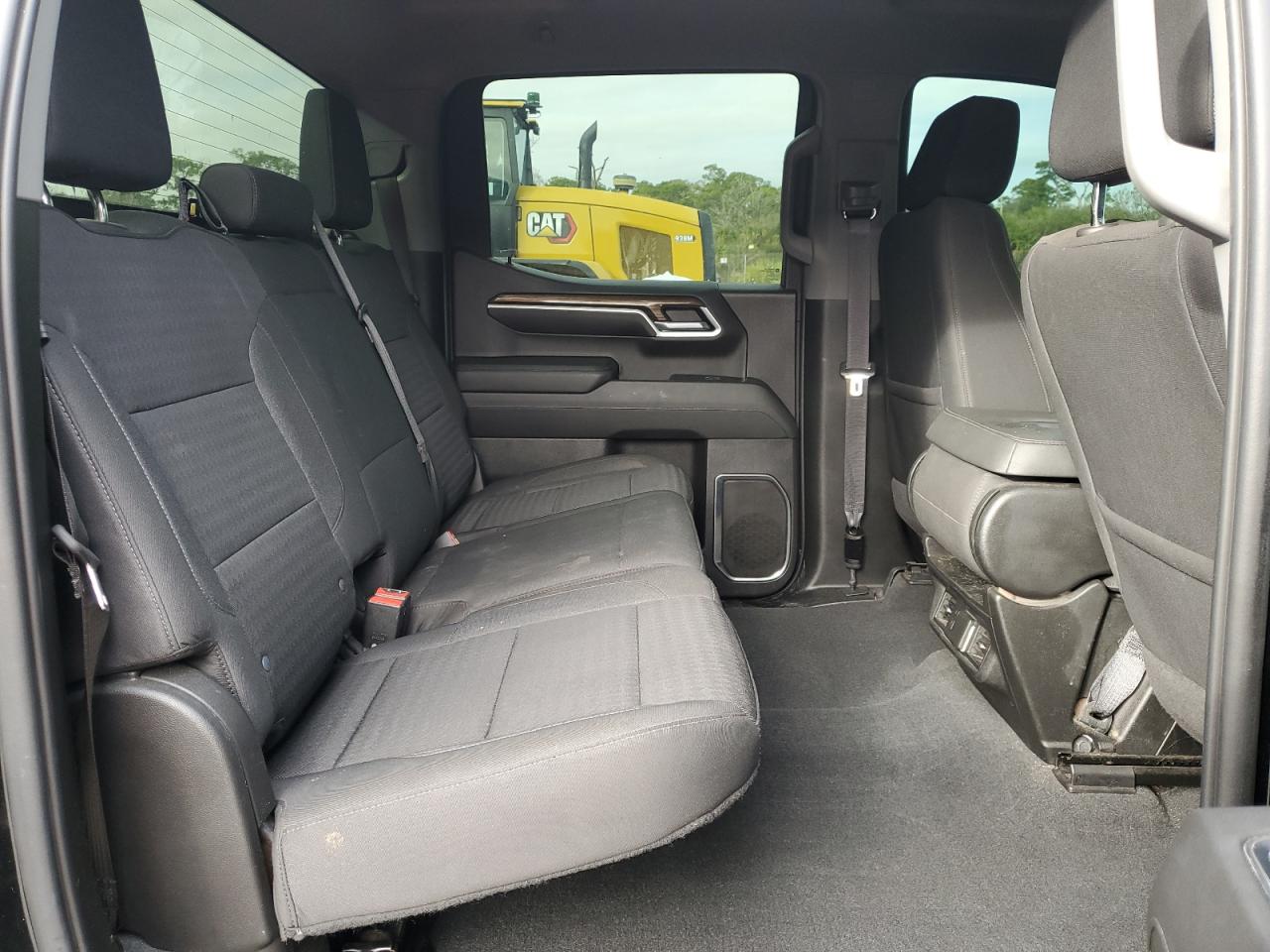 2022 Chevrolet Silverado - Image 10