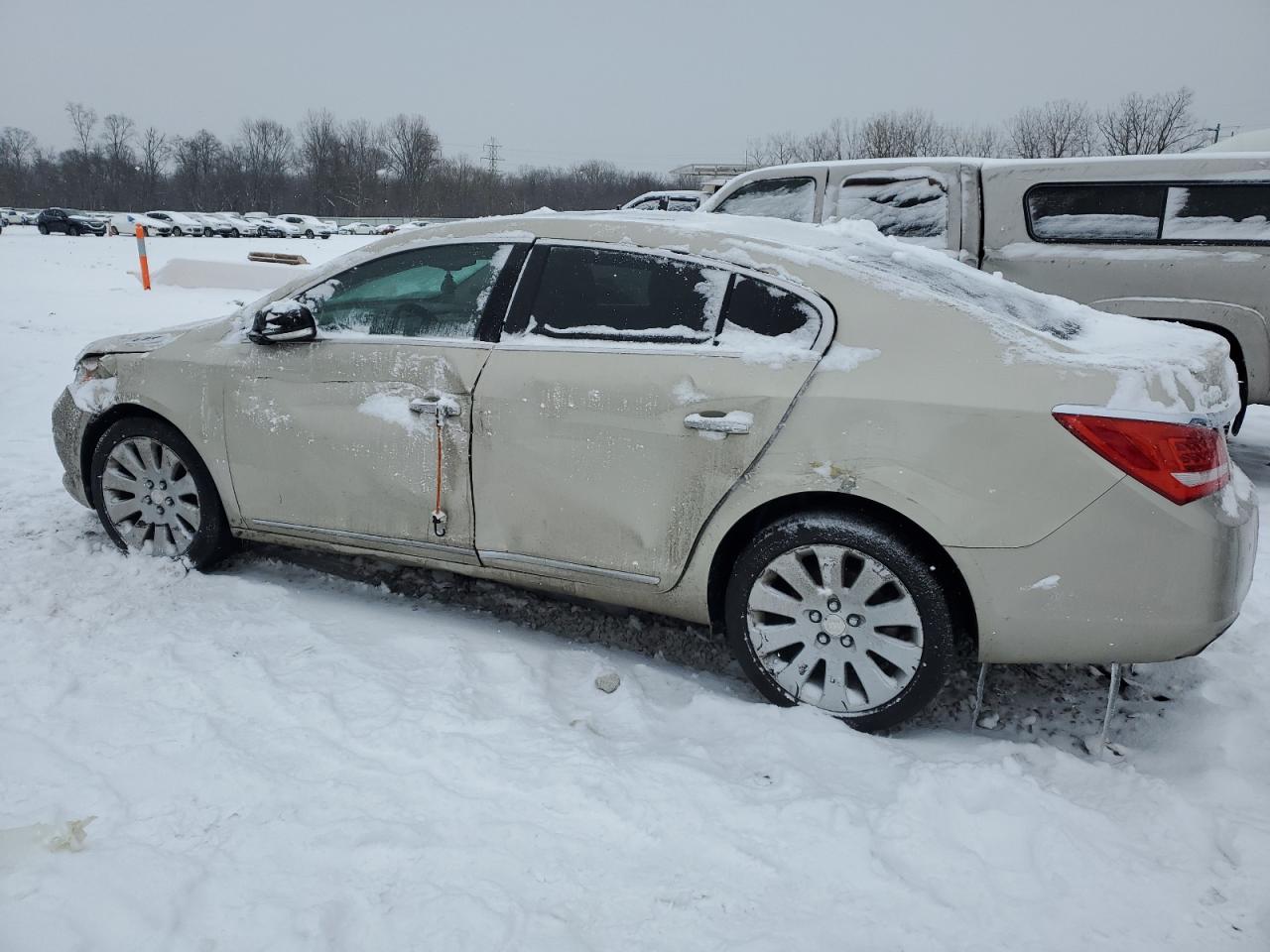 VIN 1G4GC5G37EF203356 2014 BUICK LACROSSE no.2