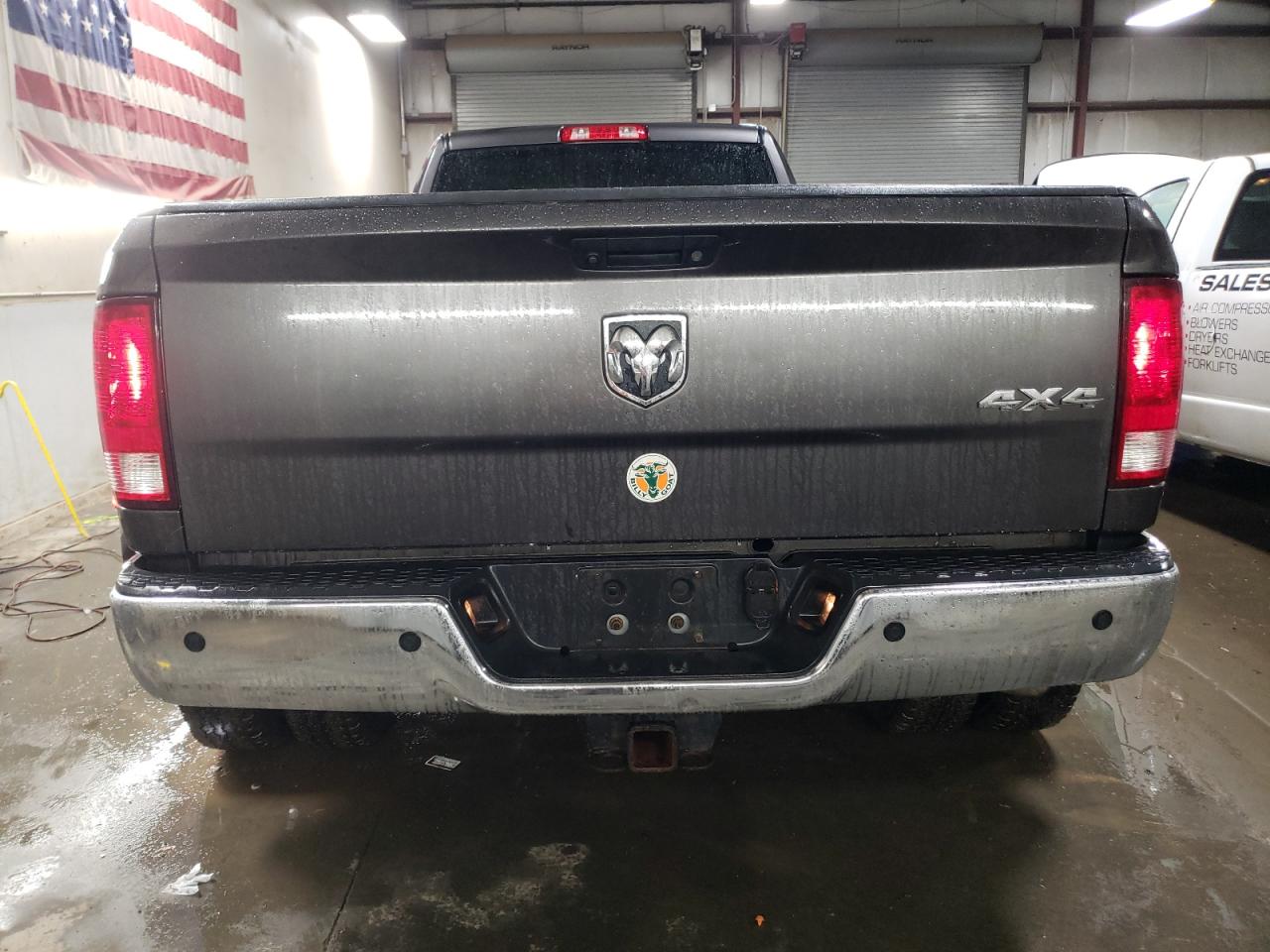 2017 RAM 3500 - Image 6