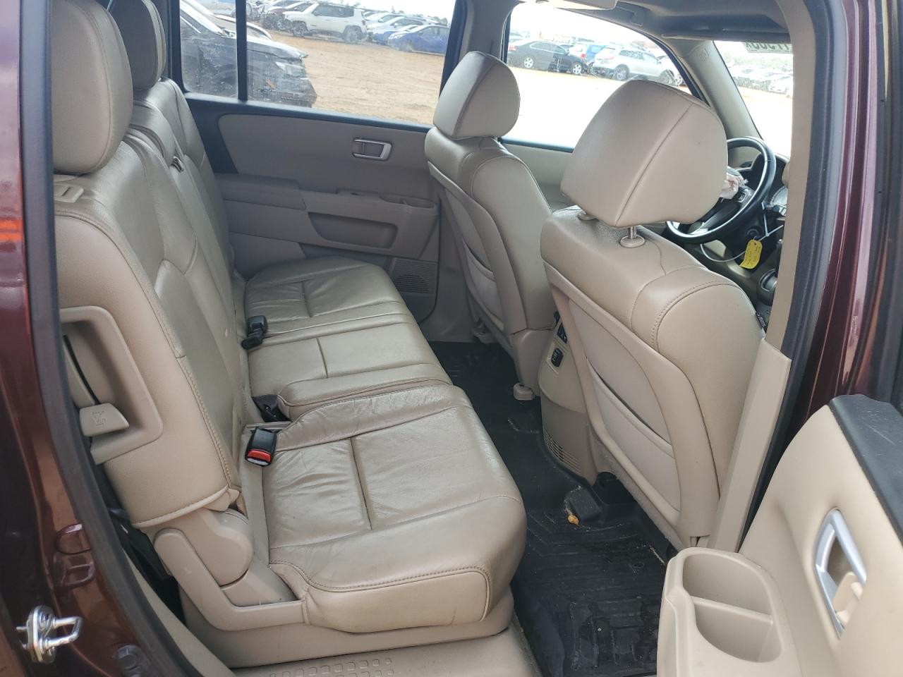 2014 Honda Pilot - Image 11