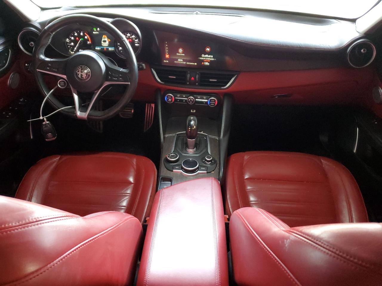 2018 Alfa Romeo Giulia - Image 8