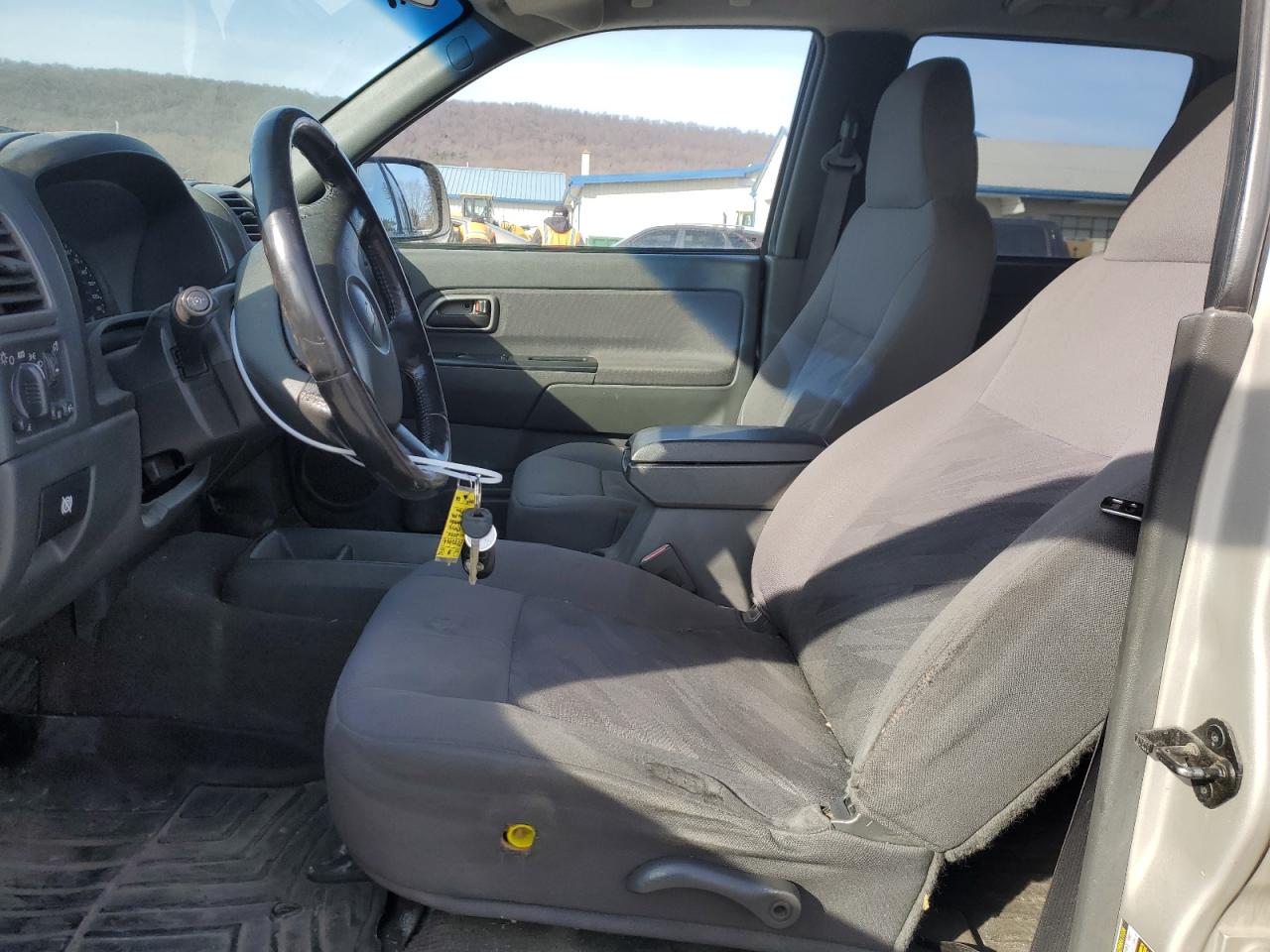 2004 Chevrolet Colorado - Image 7