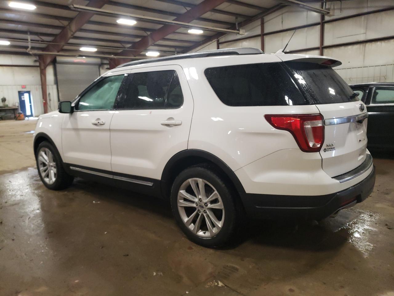 2018 Ford Explorer - Image 2