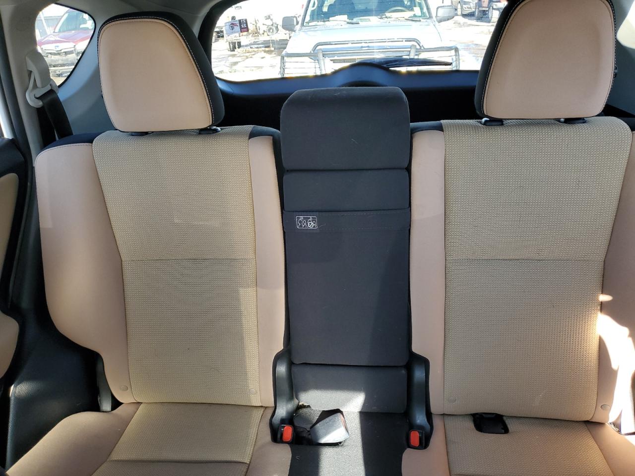 2017 Toyota RAV 4 - Image 10