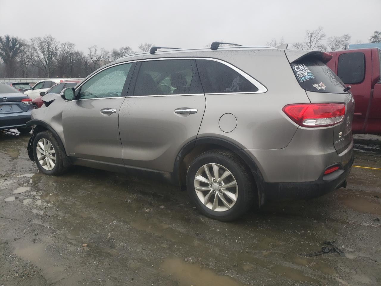 2016 Kia Sorento - Image 2