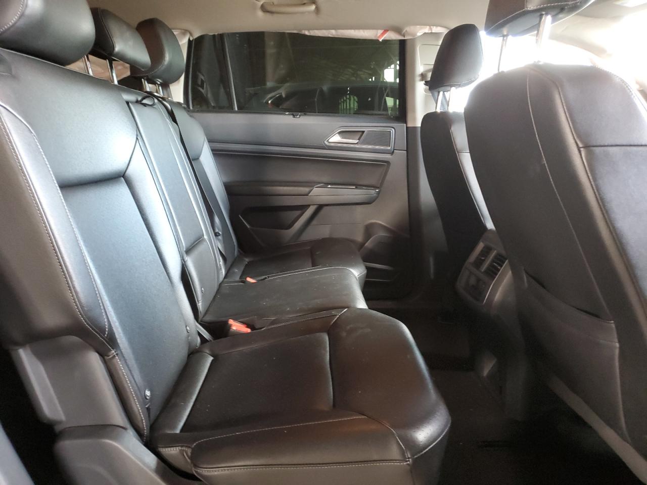 2018 Volkswagen Atlas - Image 11