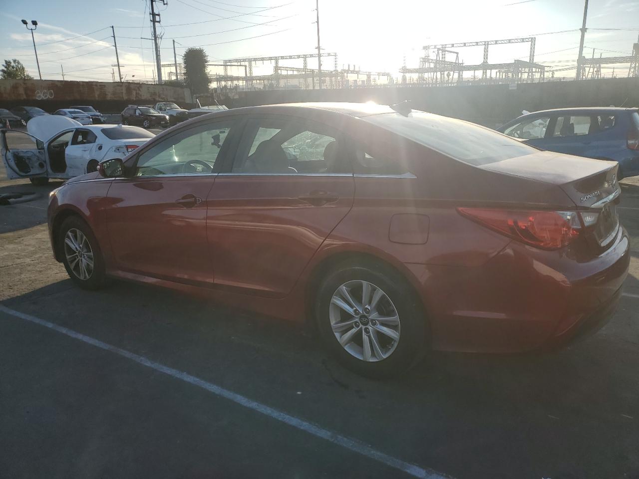2014 Hyundai Sonata - Image 2