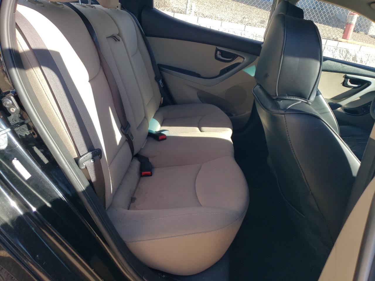 2016 Hyundai Elantra - Image 10