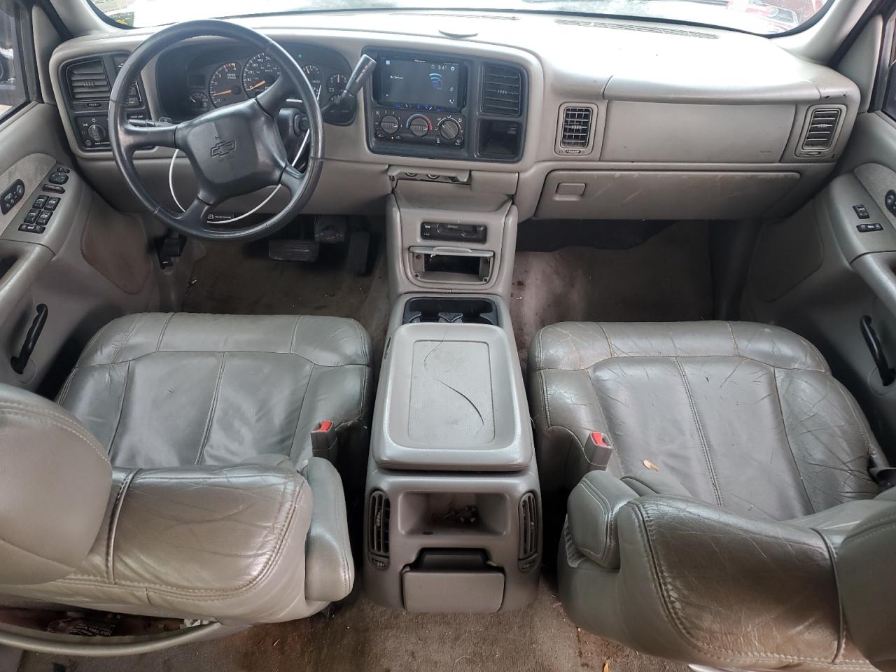 2002 Chevrolet Silverado - Image 8