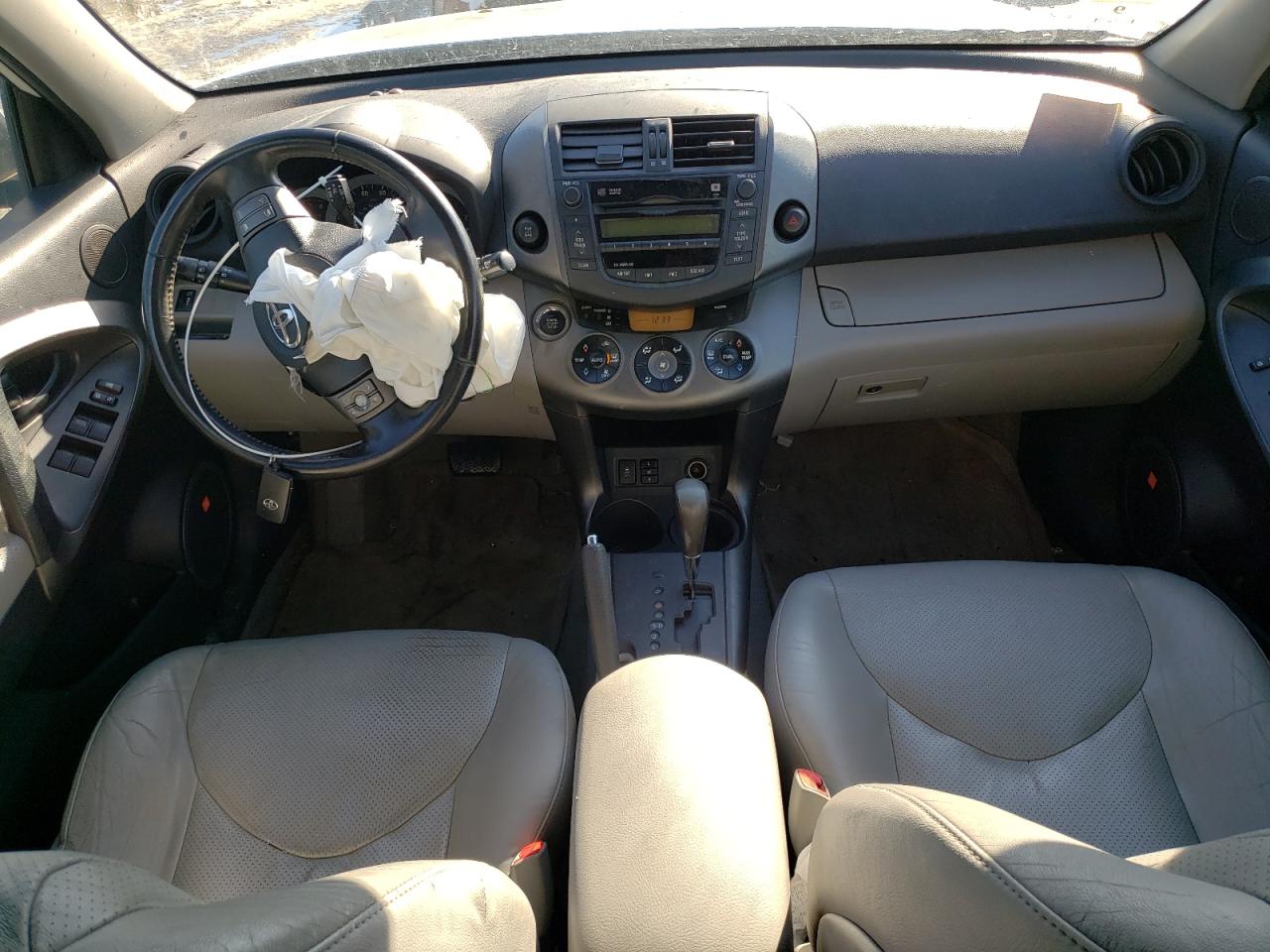 2011 Toyota RAV 4 - Image 8
