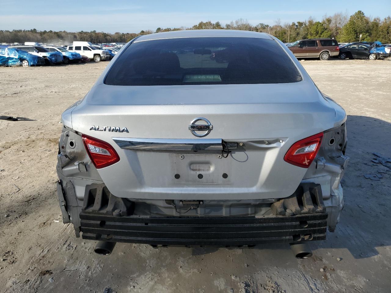 2017 Nissan Altima - Image 6