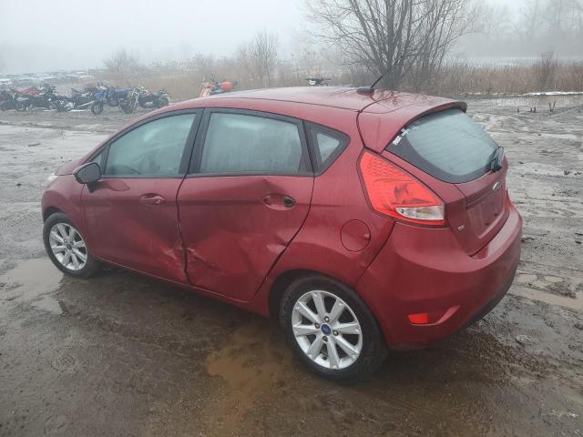 Hatchbacks FORD FIESTA 2013 Czerwony