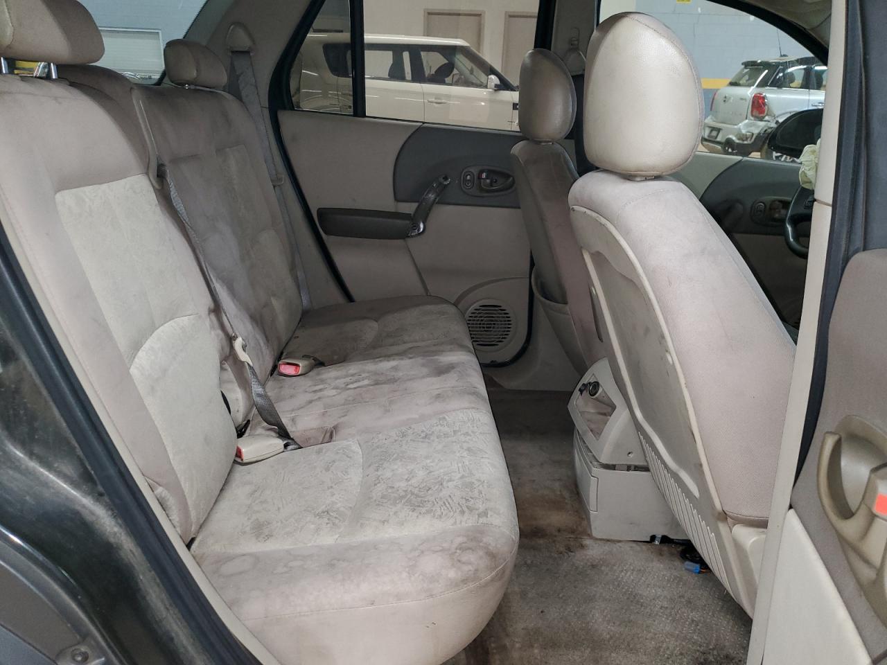 2003 Saturn VUE - Image 12