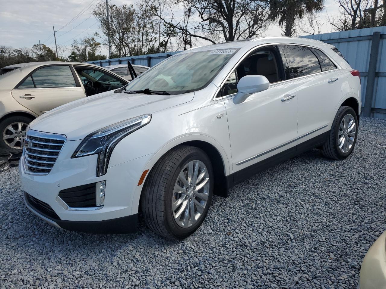 2017 Cadillac XT5 - Image 1