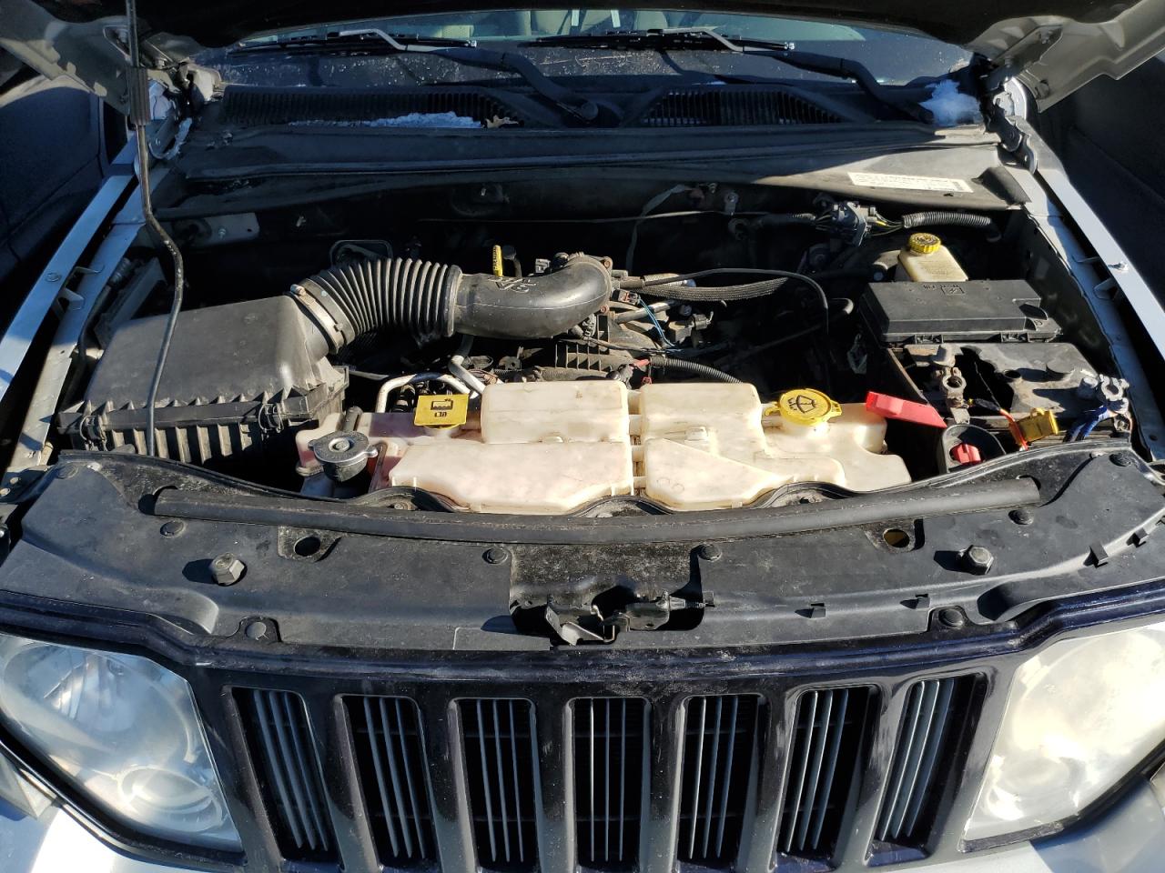 2008 Jeep Liberty (North America) - Image 12