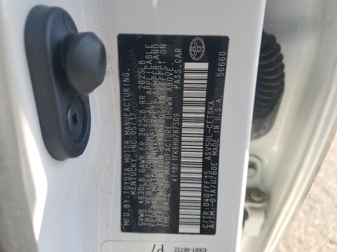 2017 Toyota Camry - Image 12