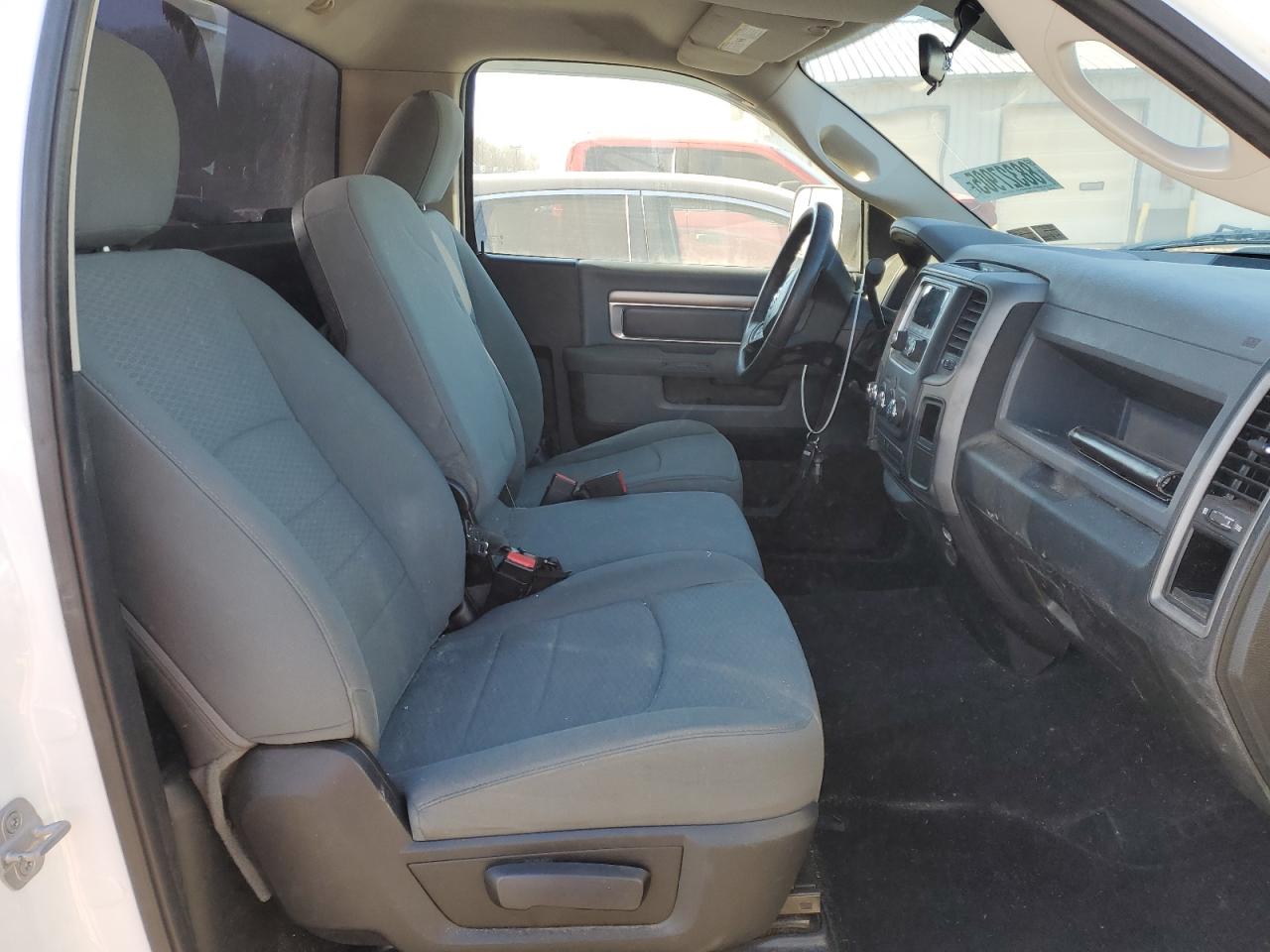 2013 RAM 1500 - Image 10