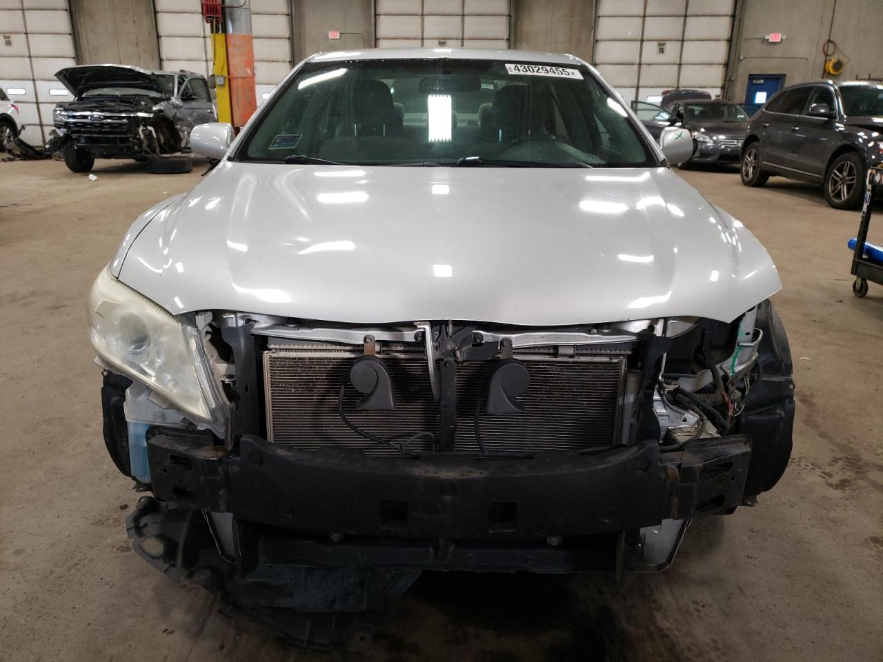 2011 Toyota Camry - Image 5