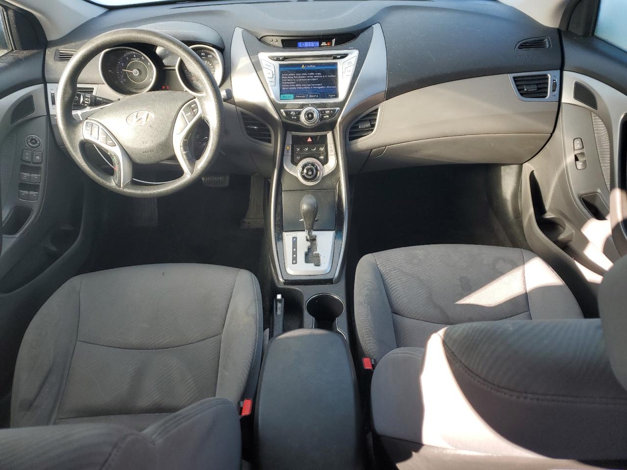 2011 Hyundai Elantra - Image 8