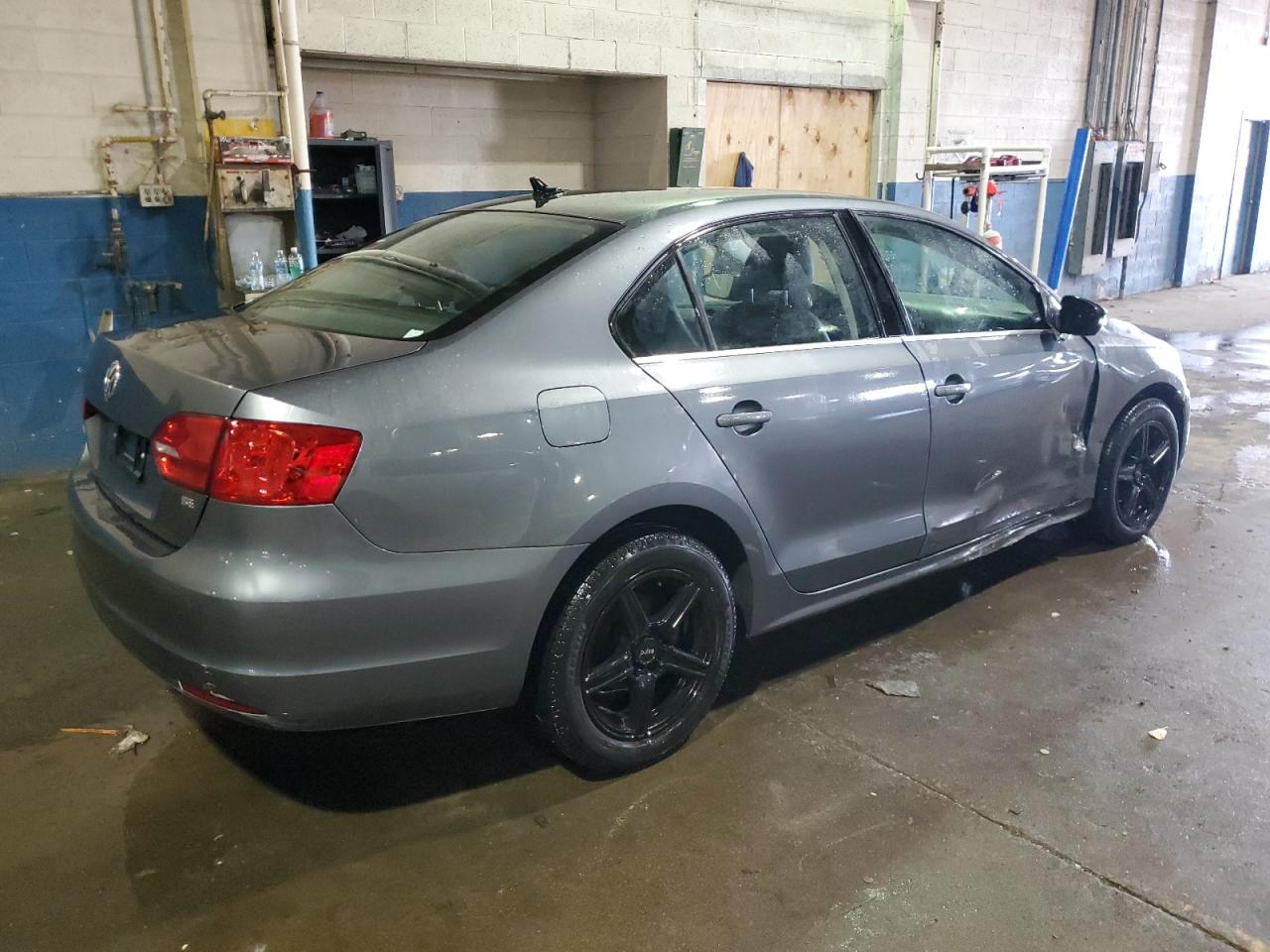 2014 Volkswagen Jetta - Image 3