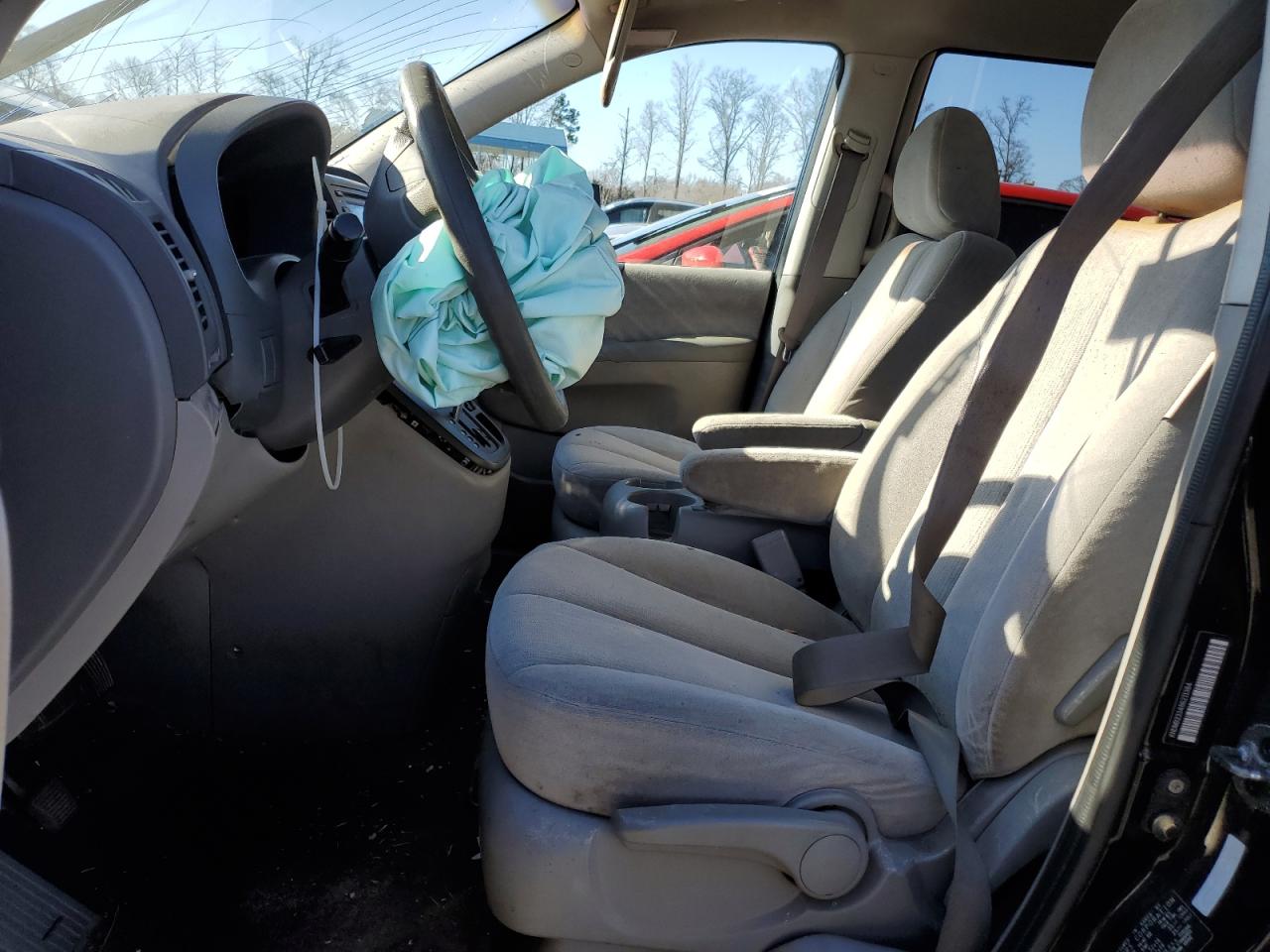 2008 Kia Sedona - Image 7