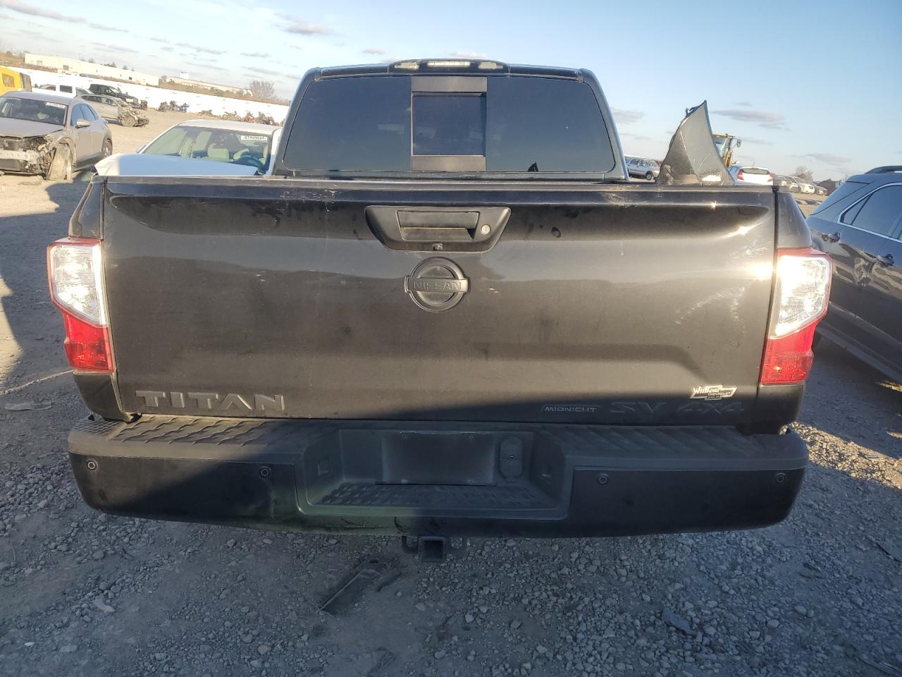 2018 Nissan Titan - Image 6