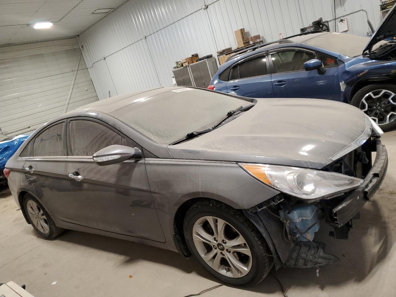 2011 Hyundai Sonata - Image 4