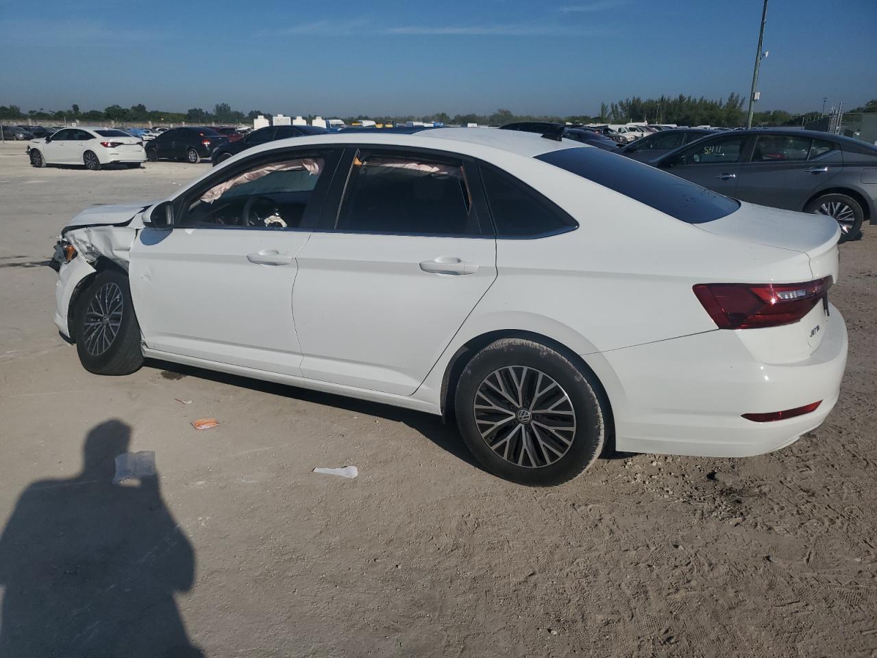 2021 Volkswagen Jetta - Image 2