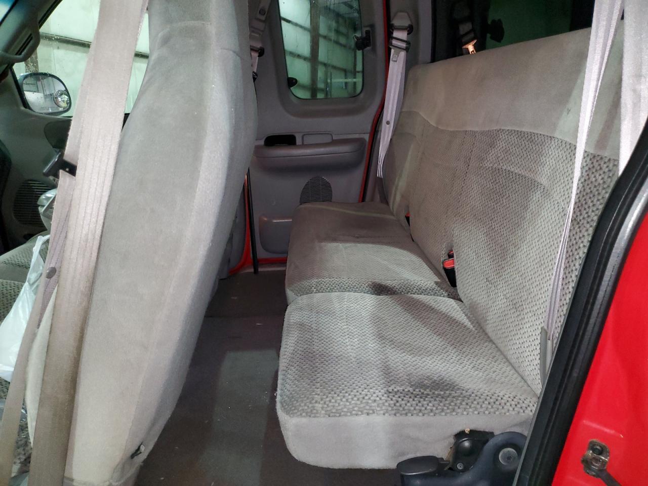 2000 Ford F-150 - Image 10