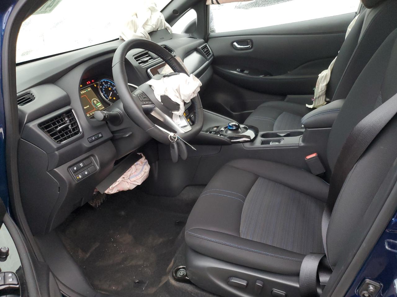 VIN: 1N4CZ1CV8SC561070 2025 NISSAN LEAF