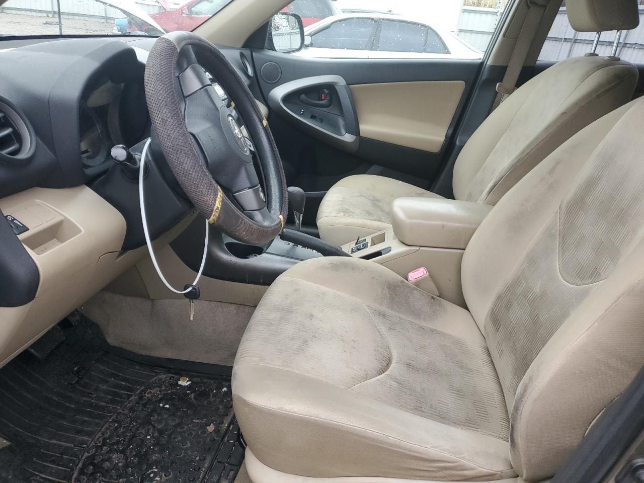 2010 Toyota RAV 4 - Image 7
