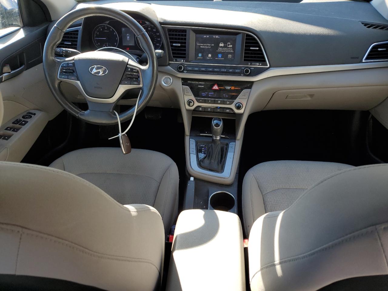 2018 Hyundai Elantra - Image 8