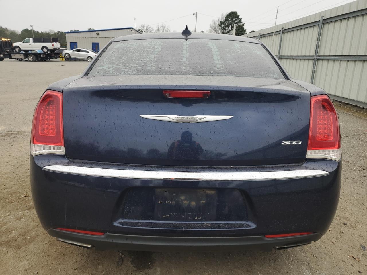 VIN 2C3CCAAG5FH930359 2015 CHRYSLER 300 no.6