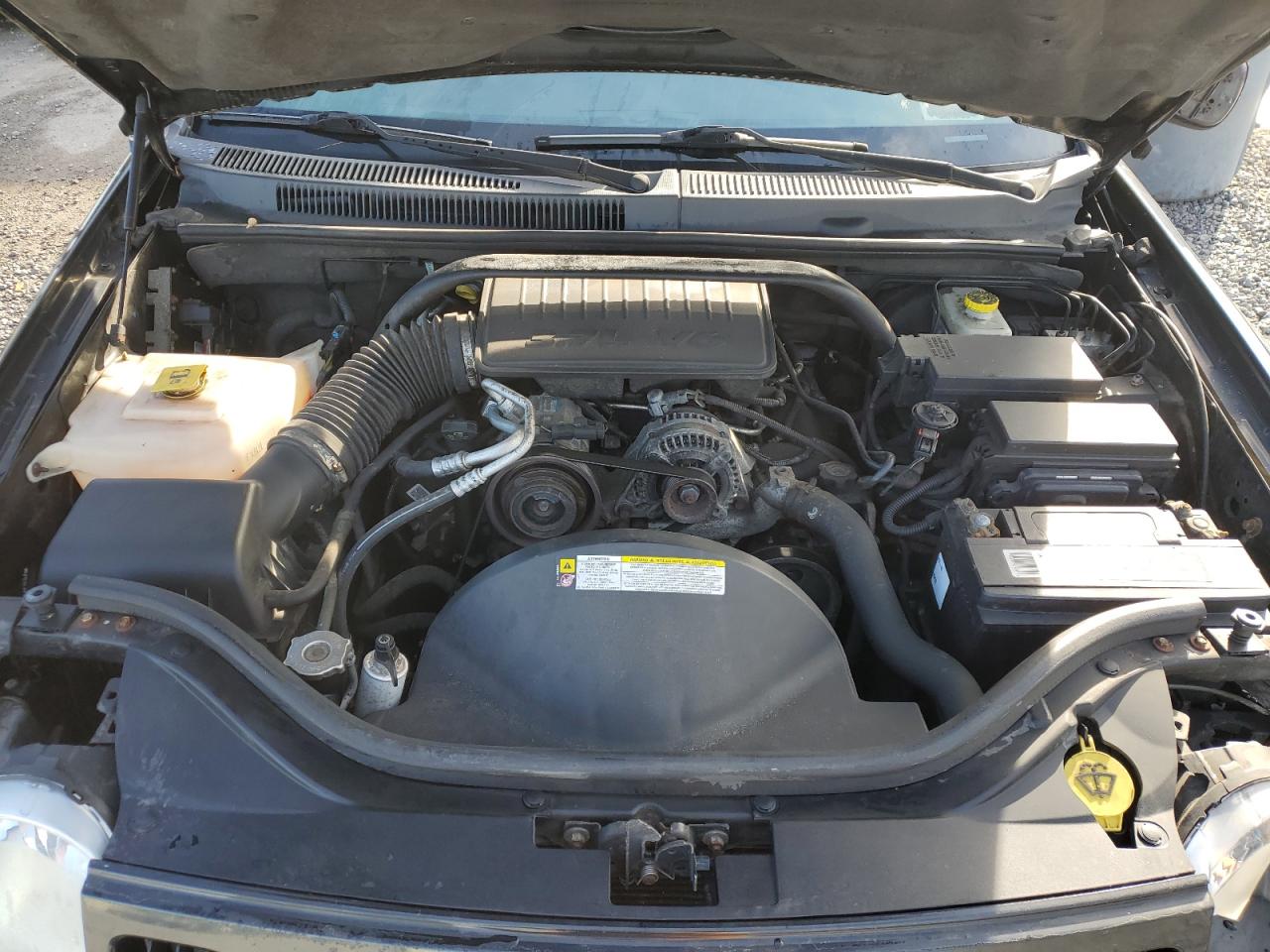 2010 Jeep Grand Cherokee - Image 12