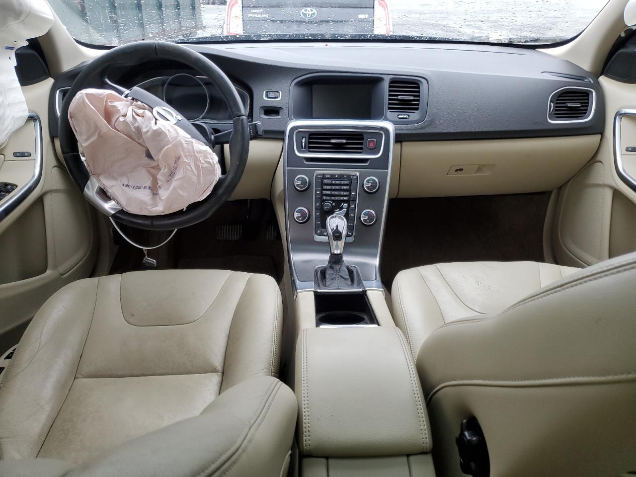 2015 Volvo S60 - Image 8
