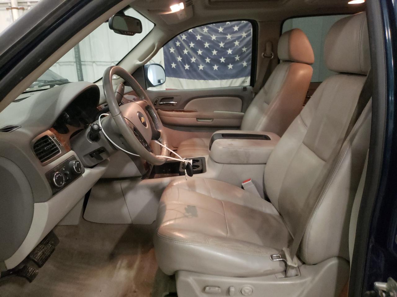 2007 Chevrolet Suburban - Image 7